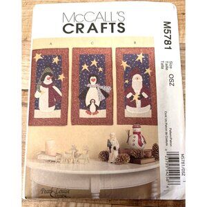 McCalls Crafts M5781 Christmas Wall Hanging Pattern OSZ Includes 3 Designs For F